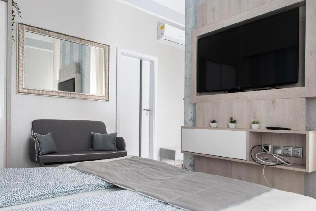 Revay 20 Suites By Corall Budapest Bagian luar foto