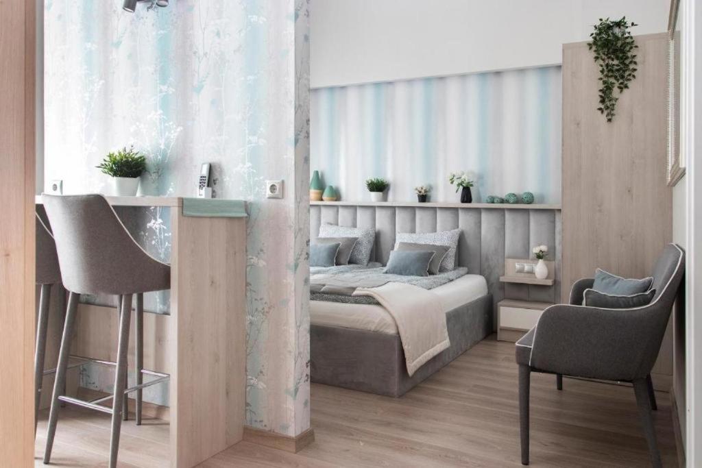 Revay 20 Suites By Corall Budapest Bagian luar foto