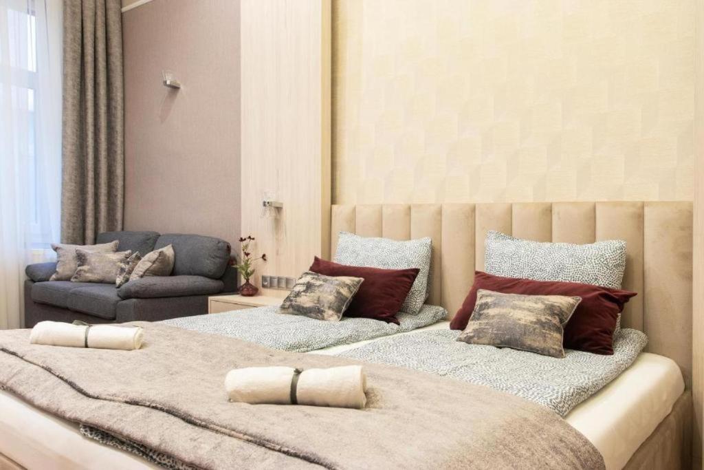 Revay 20 Suites By Corall Budapest Bagian luar foto