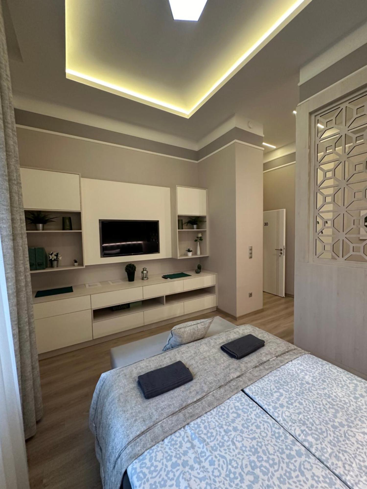 Revay 20 Suites By Corall Budapest Bagian luar foto