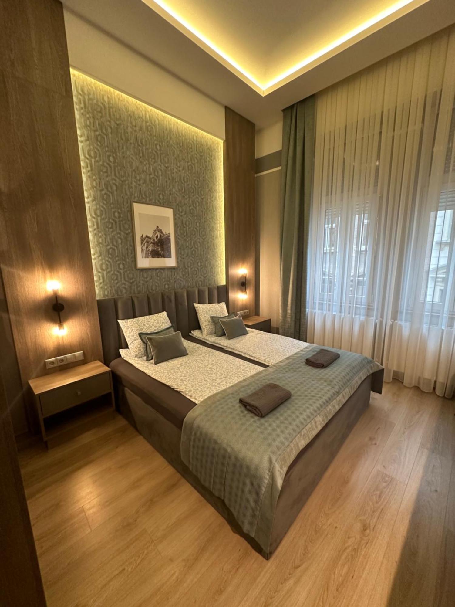 Revay 20 Suites By Corall Budapest Bagian luar foto