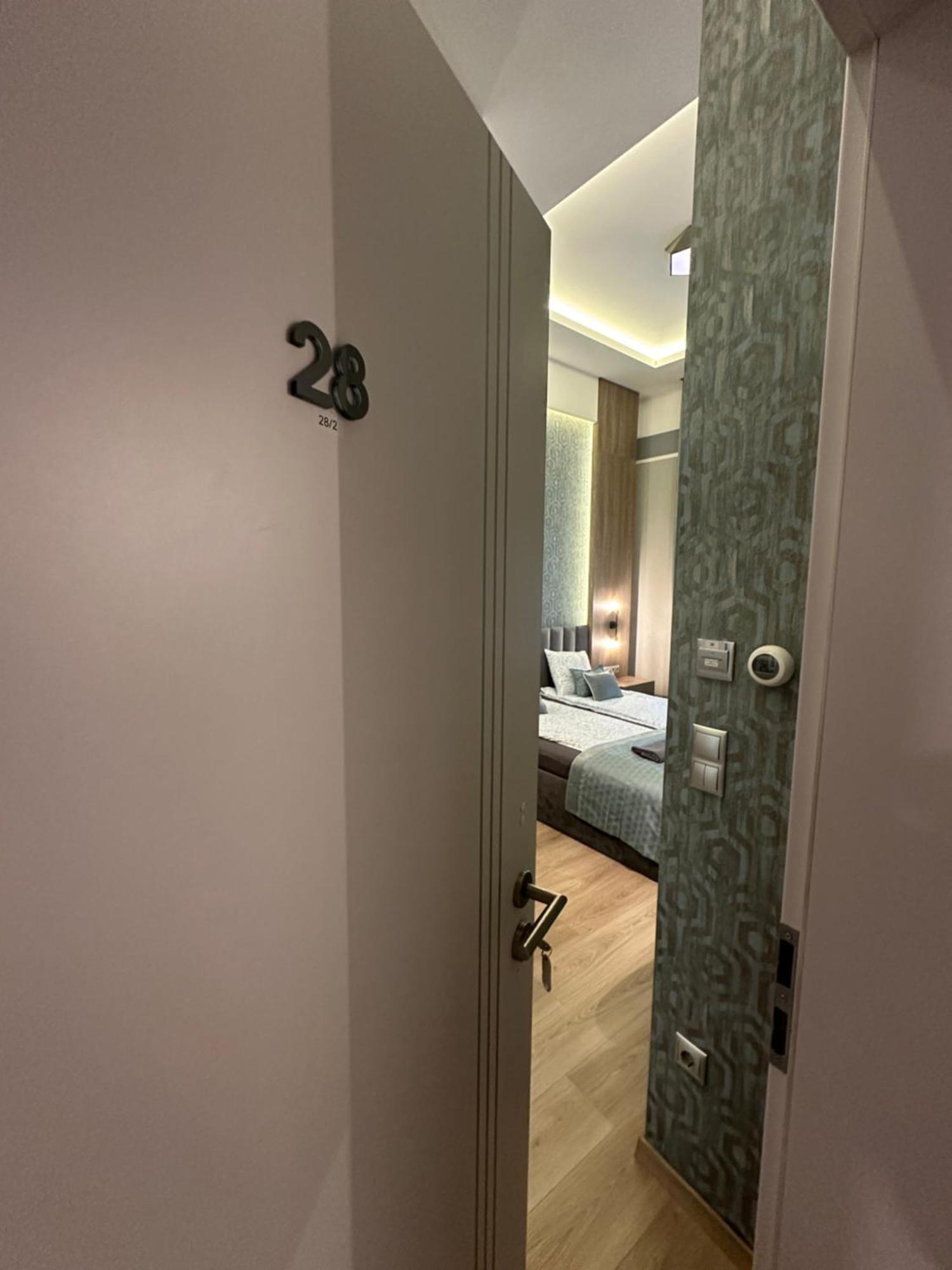 Revay 20 Suites By Corall Budapest Bagian luar foto